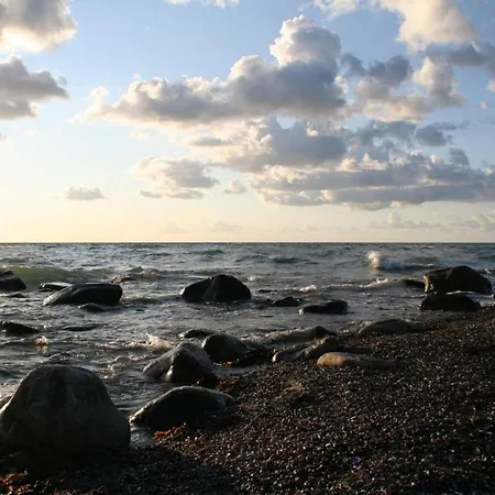 Secluded Retreat With Hot Tub - By Traum Nyaraló *