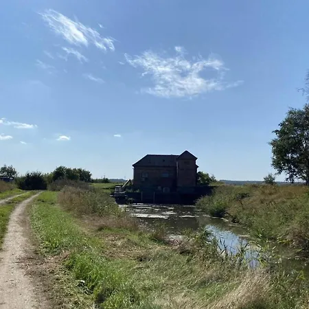 Secluded Retreat With Hot Tub * Hadsund