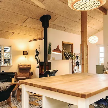 Secluded Retreat With Hot Tub Tatil Evi Hadsund