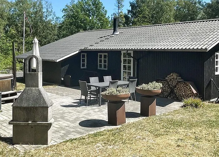 Secluded Retreat With Hot Tub - By Traum * Hadsund